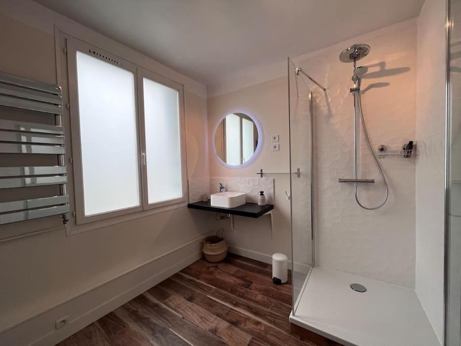 Le Saint Pierre Grand Duplex Hyper Centre, Port Caenアパートメント エクステリア 写真